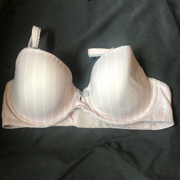 Victoria’s Secret Bra - Picture 1 of 5